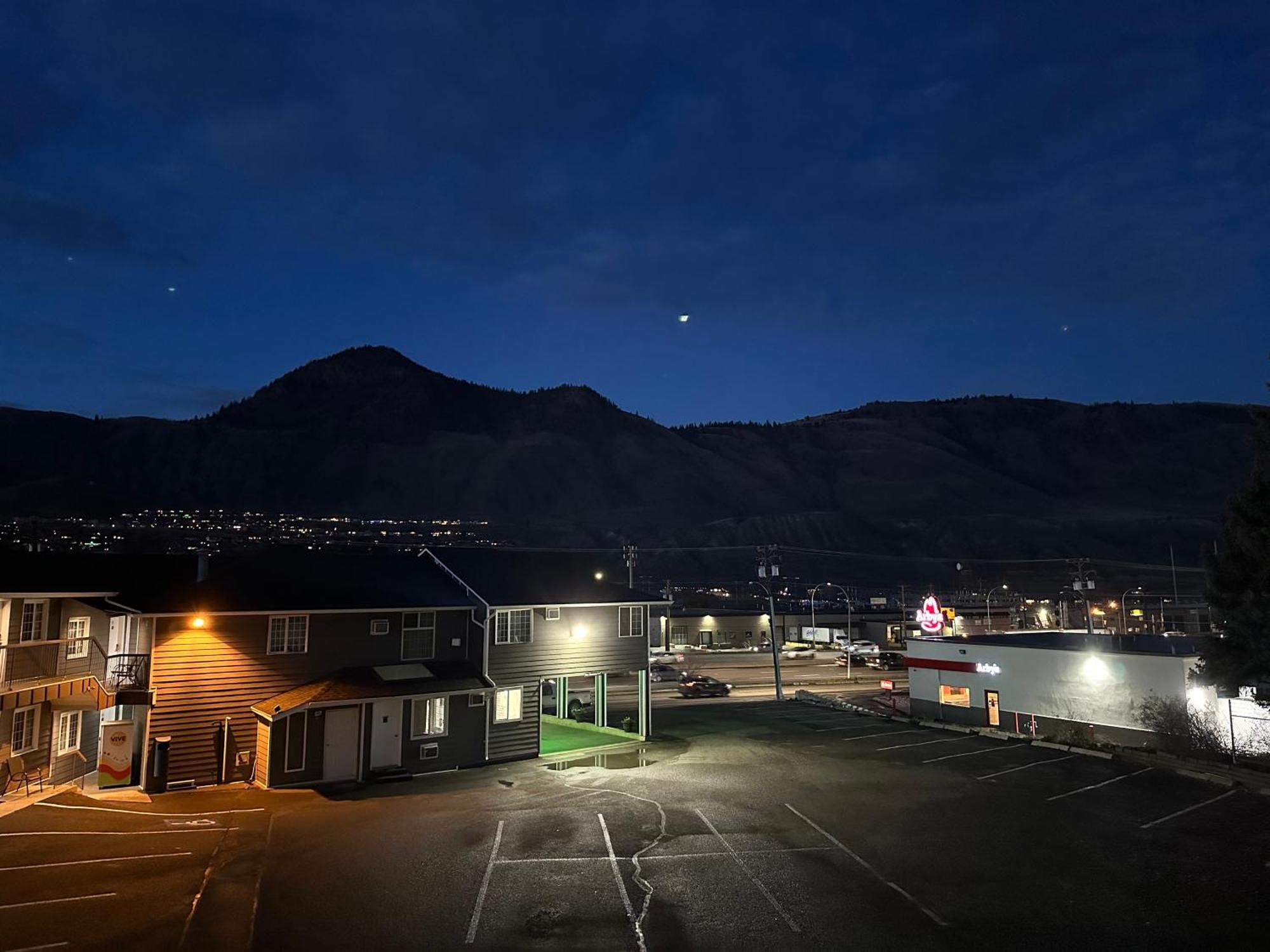 Kings Motor Inn Kamloops Ngoại thất bức ảnh